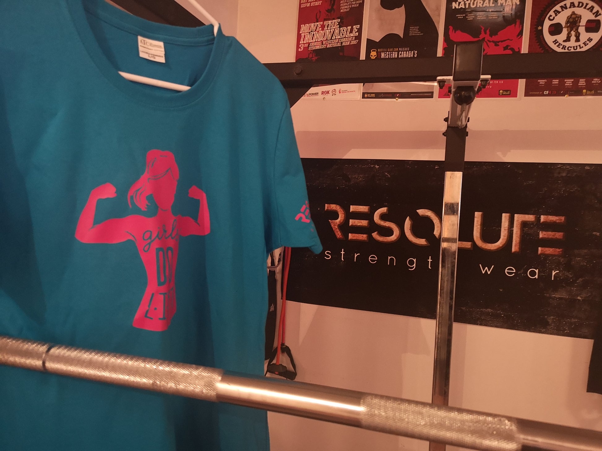 Resolute Curvy Tshirt - Girls Do - Resolute Strength Wear